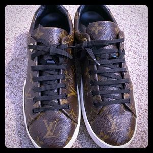 Louis Vuitton Frontrow sneakers Authentic 100%